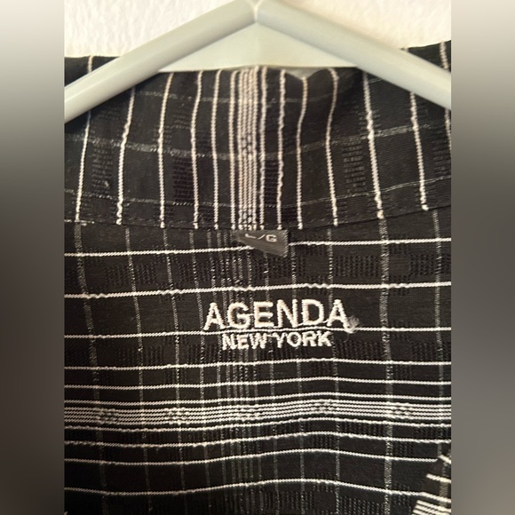 Men’s Checkered Black Short-Sleeved Shirt with fine white lines - Picture 3 of 3